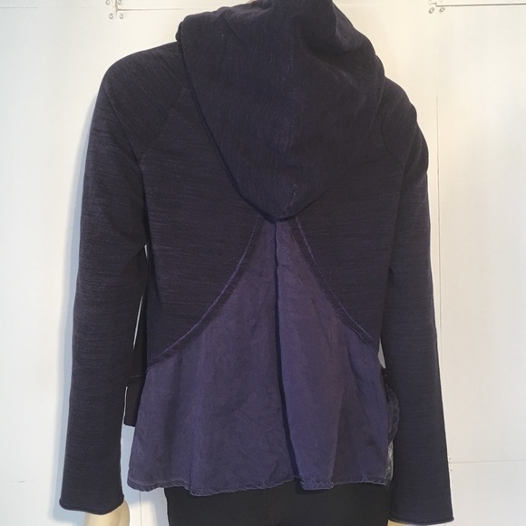Lululemon Pull Me Over Hoodie - Picture 10 of 15